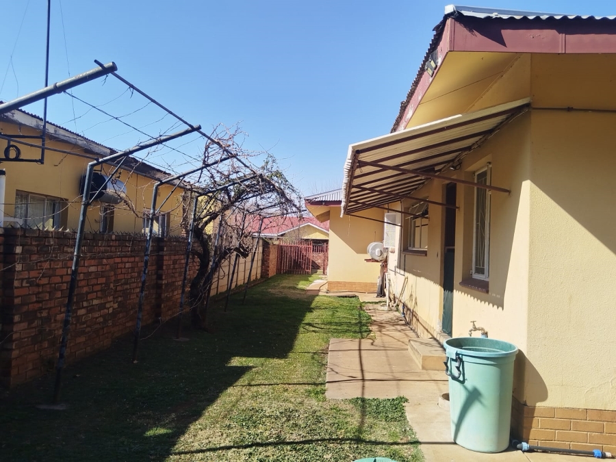 8 Bedroom Property for Sale in Die Bult North West